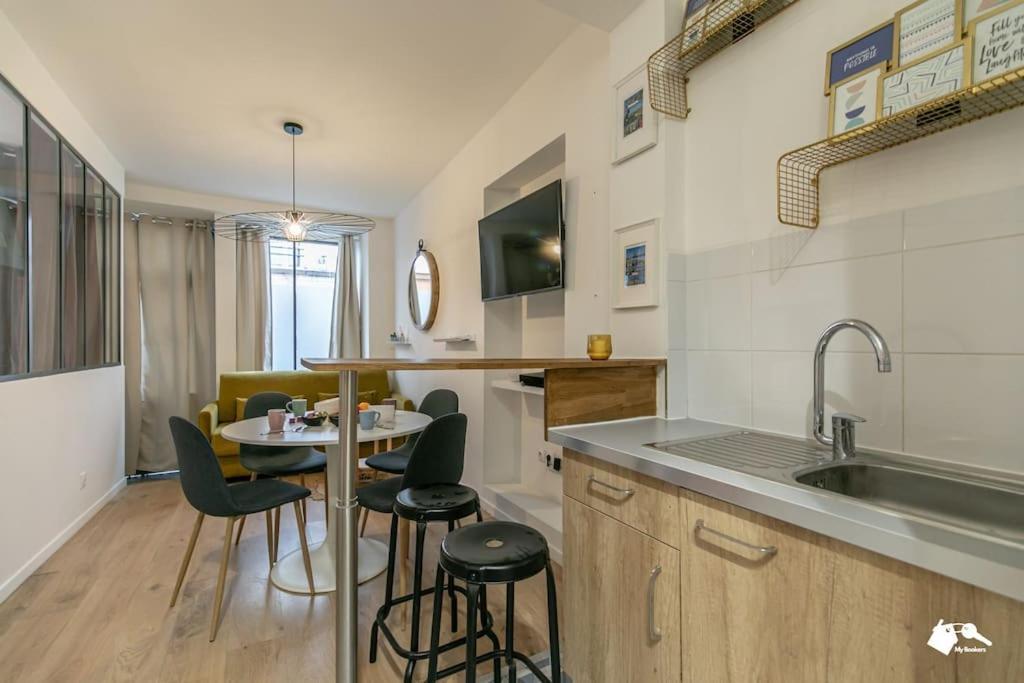Mba - Splendide - Gambey 1 - Proche Republique Appartement
